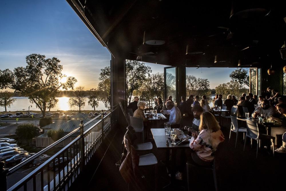 River Inn Of Harbor Town Memphis Exterior photo